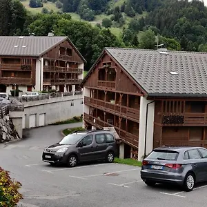 Coquet F2 Avec Garage Velos/motos Appartement